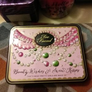 Rare!!🌸Too faced.🌸 wishes and sweet kisses💋